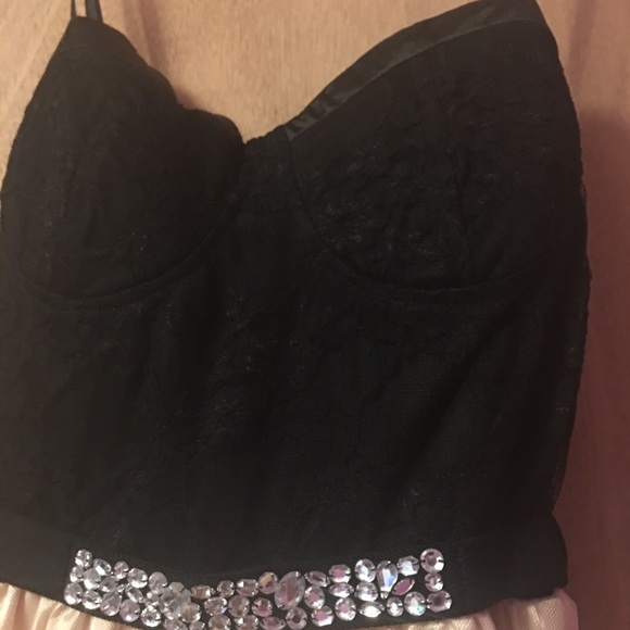 Black and pearl formal dress - Picture 2 of 4